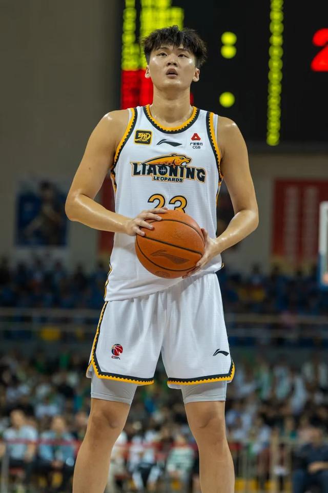 关于里程碑夜辽宁本钢主帅复盘，亚冠今晨刷纪录，媒体盛赞，年轻球员得到机会的信息